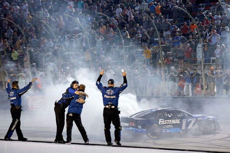 Buescher Breaks Through at Bristol