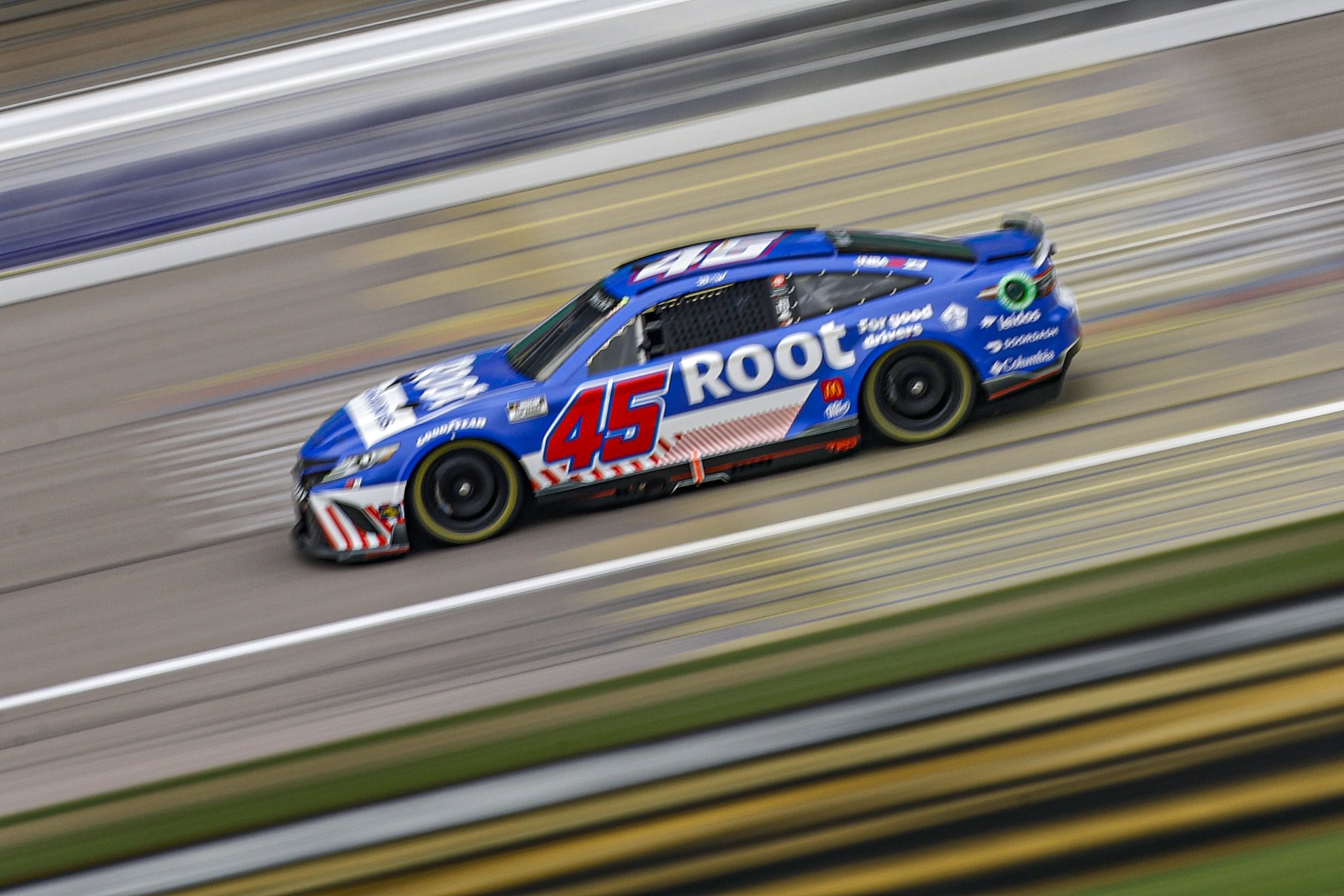 Cup Series Notable Drivers Statistics & Outlook: Kansas