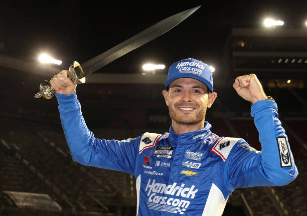 Predictions: Playoff Kansas - Larson